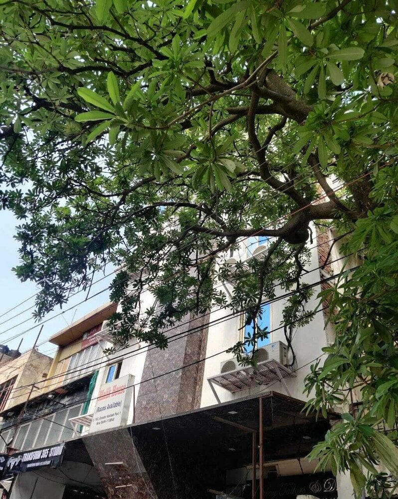 Фото отеля 2