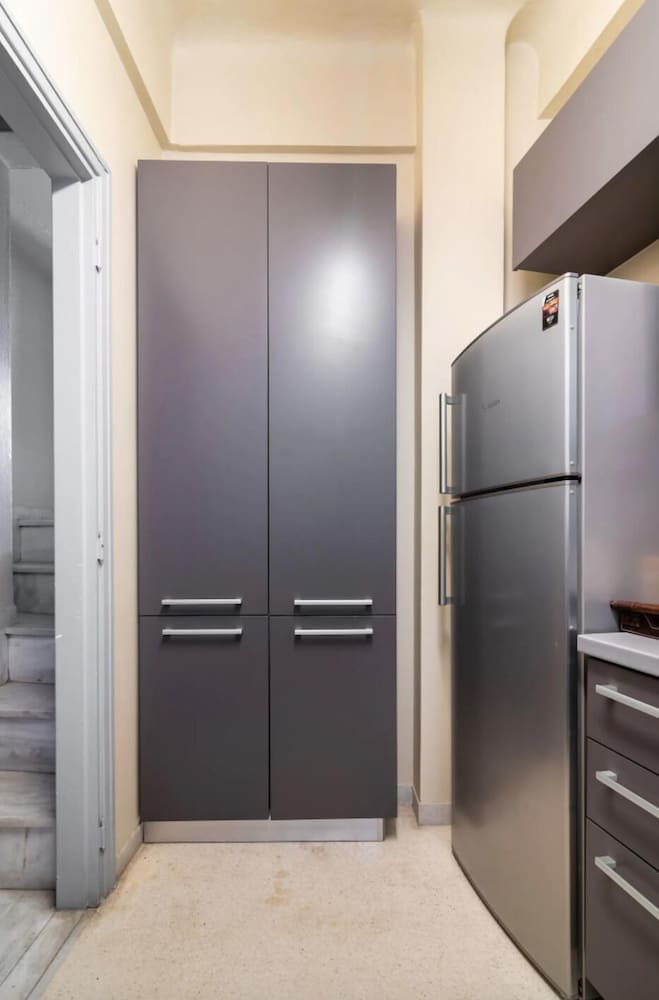 Фото Neoclassical Athenian 2-bed Apt Balcony