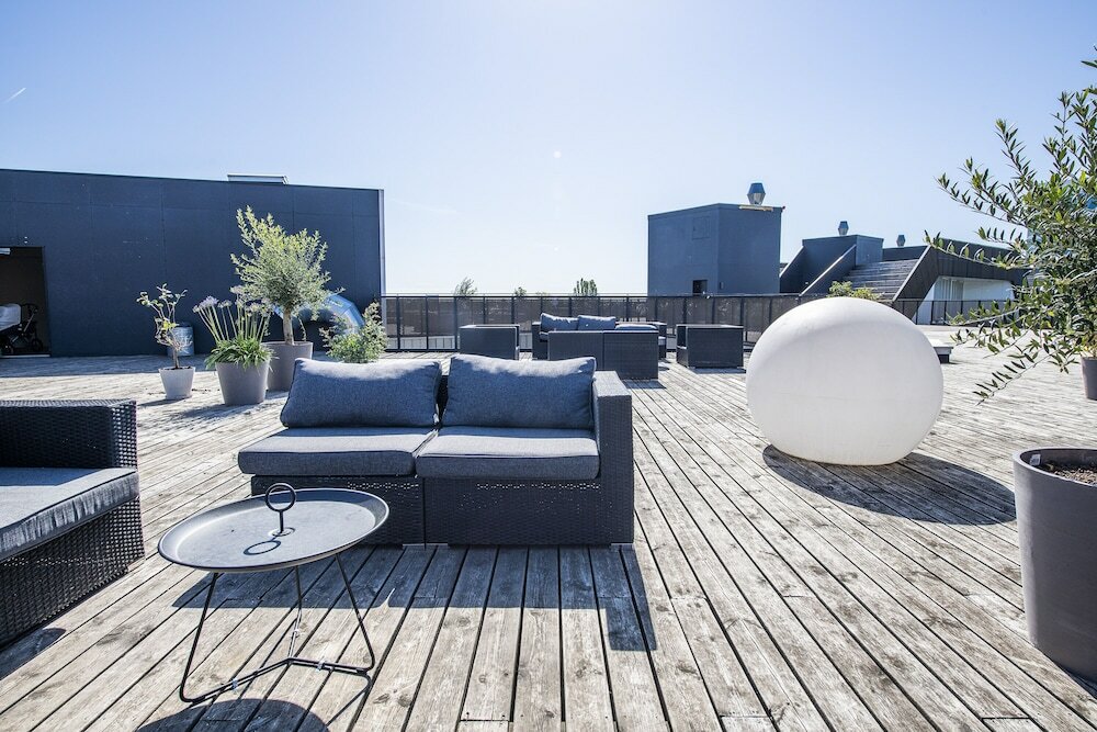 Фото By The Pier apartments - Into This Place