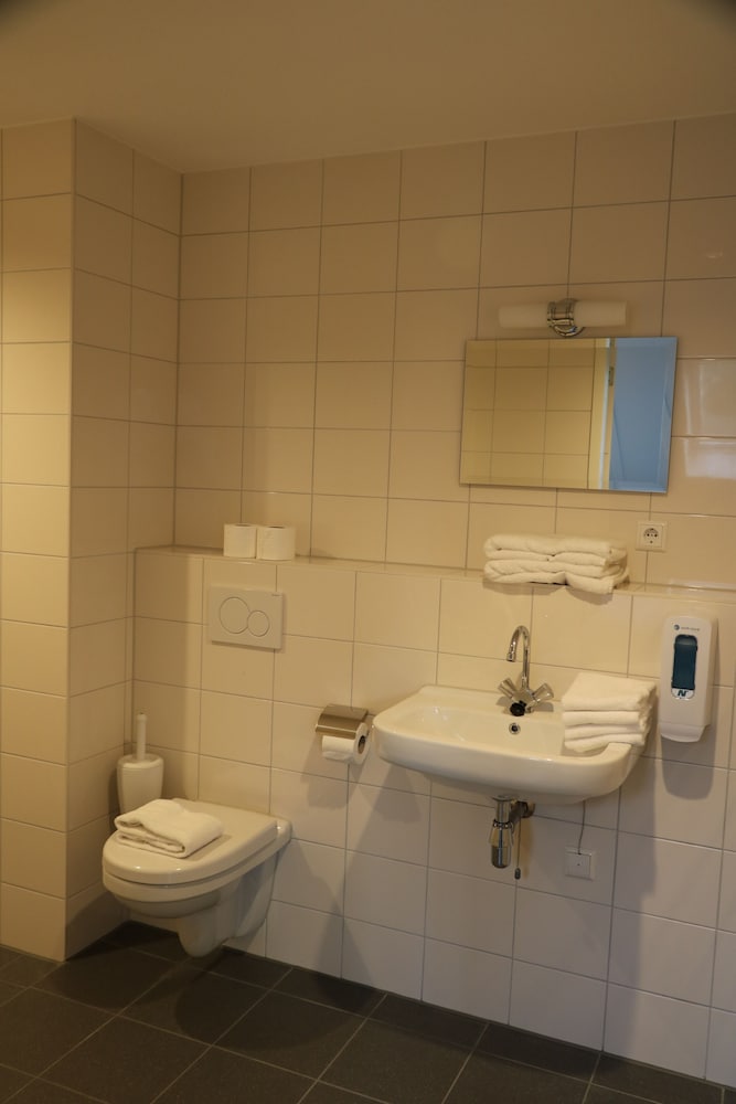 Фото Greenstay Amsterdam Hotel