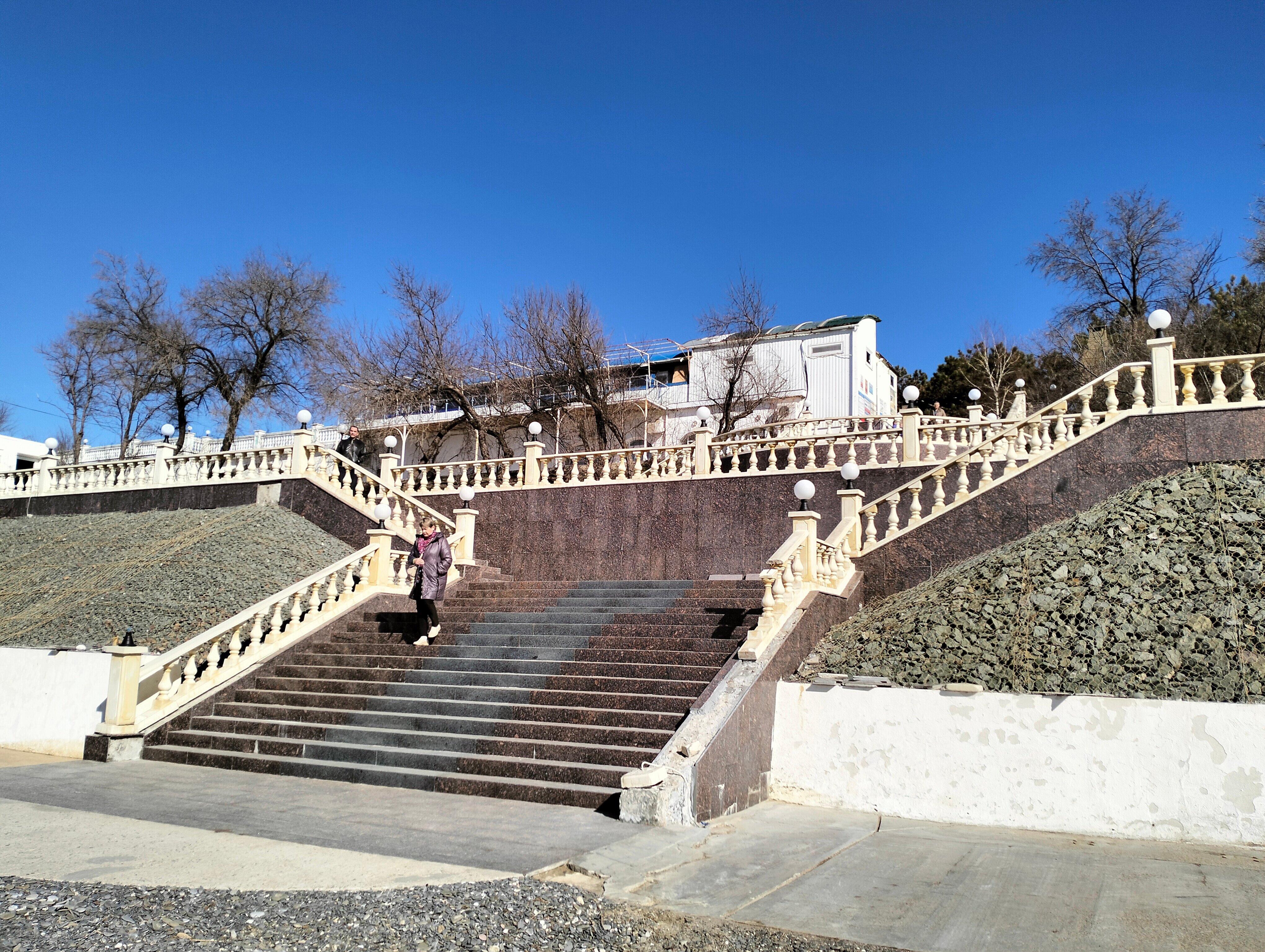 Фото Солнечный