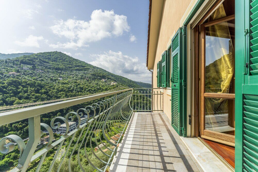 Фото Belvedere – Avegno