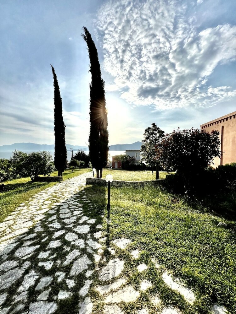 Фото Thalassa Hotel