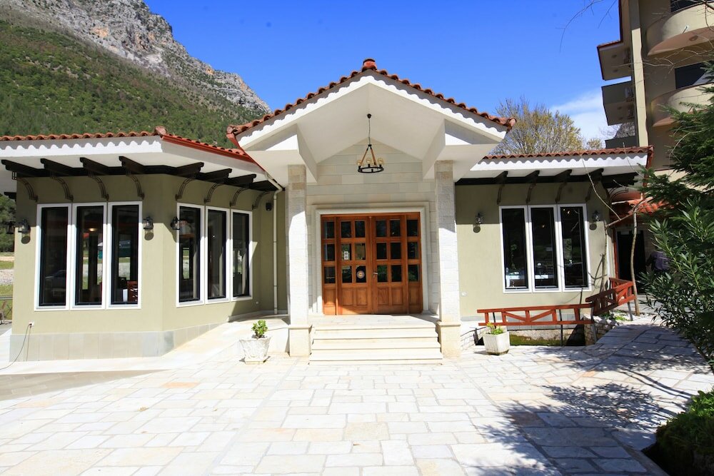 Фото Hotel Gryka e Kelcyres