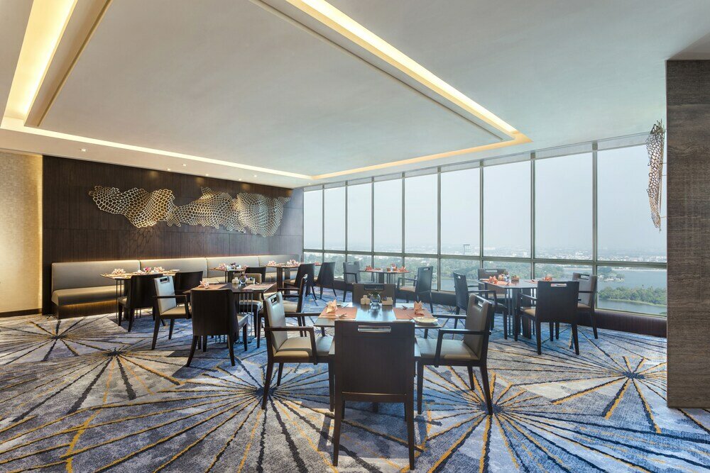 Фото Sedona Hotel Inya Wing