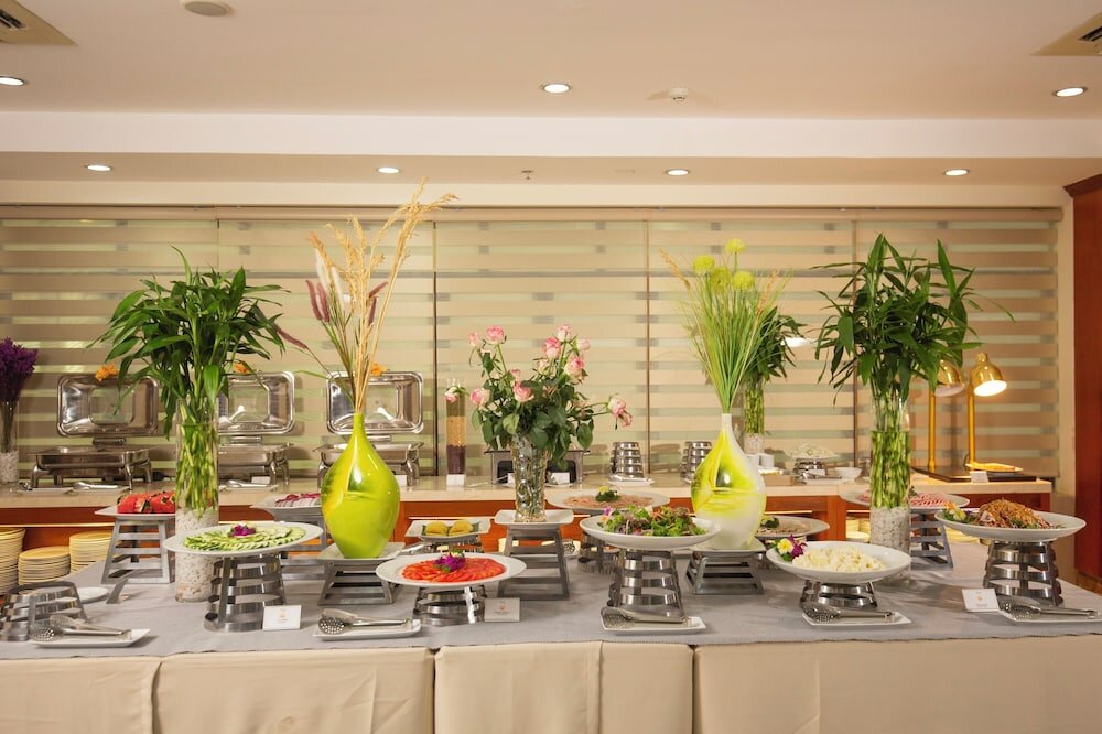 Фото Ht World Hotel