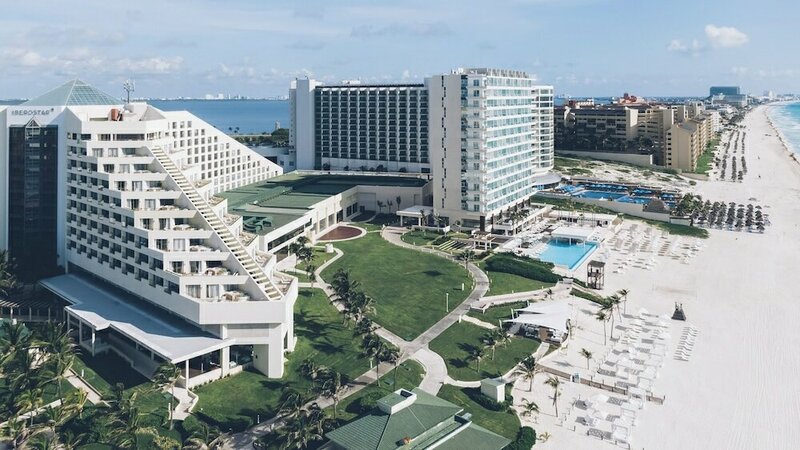 Гостиница Coral Level at Iberostar Selection Cancun в Канкуне