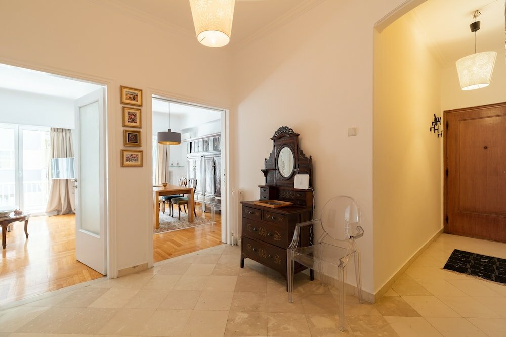 Фото Vibrant in Pangrati by Athenian Homes