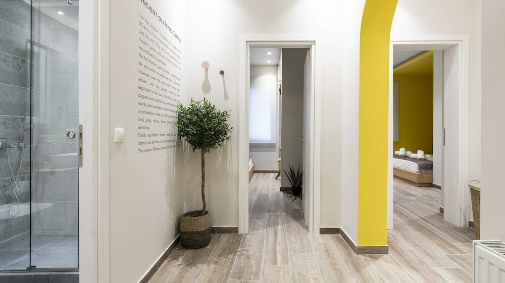 Фото Champions Apt in N. Kosmos neighbourhood