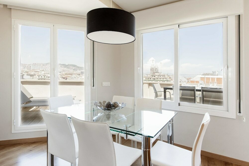 Фото The Corner Apartments by Aspasios