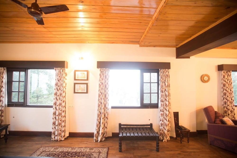 Фото Sourenee Tea Estate & Boutique Resort