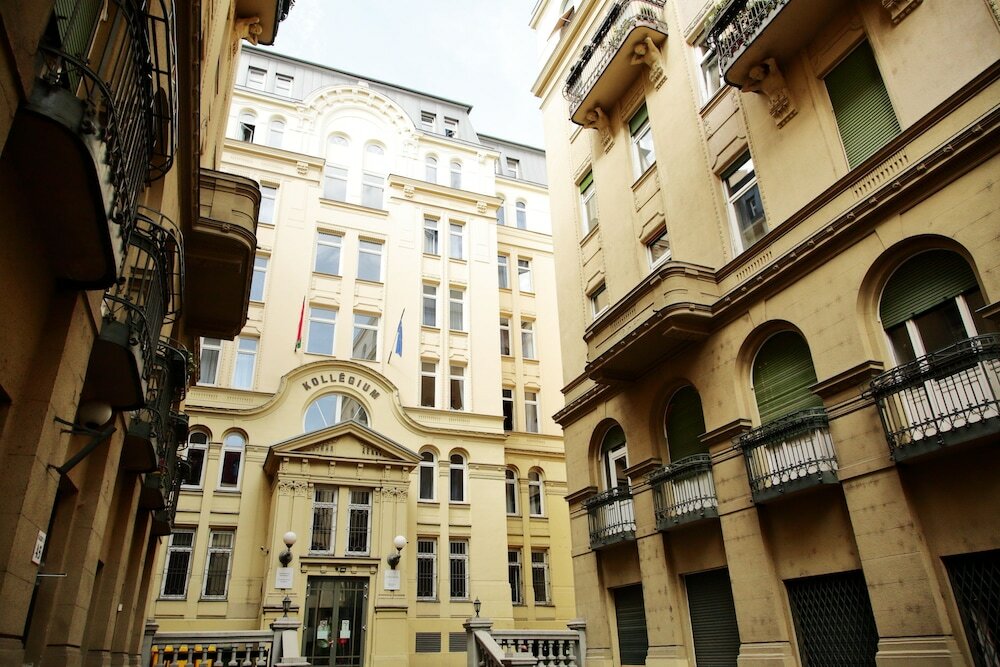 Фото Pop Up Hostels - Downtown