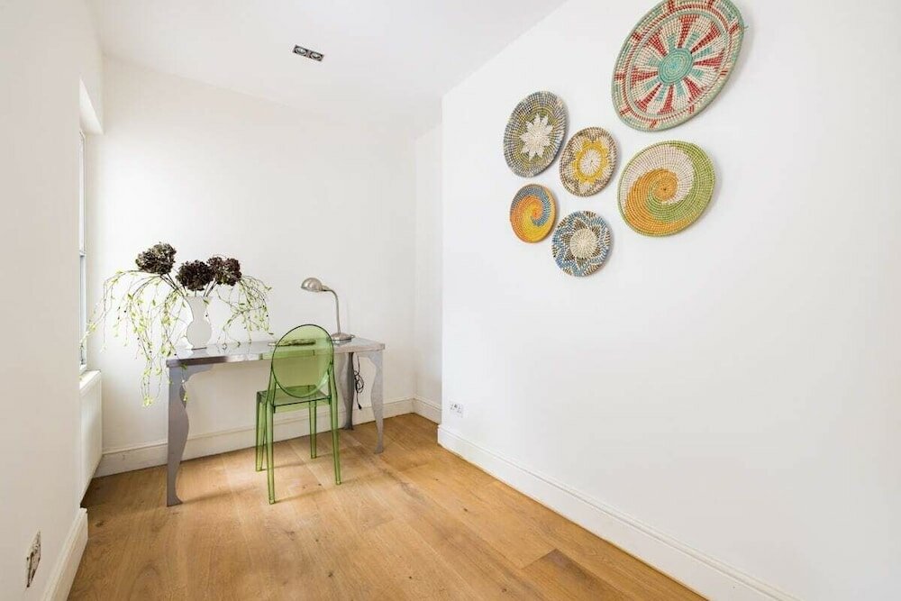 Фото The London Hideout - Glamorous 2bdr Flat With Garden