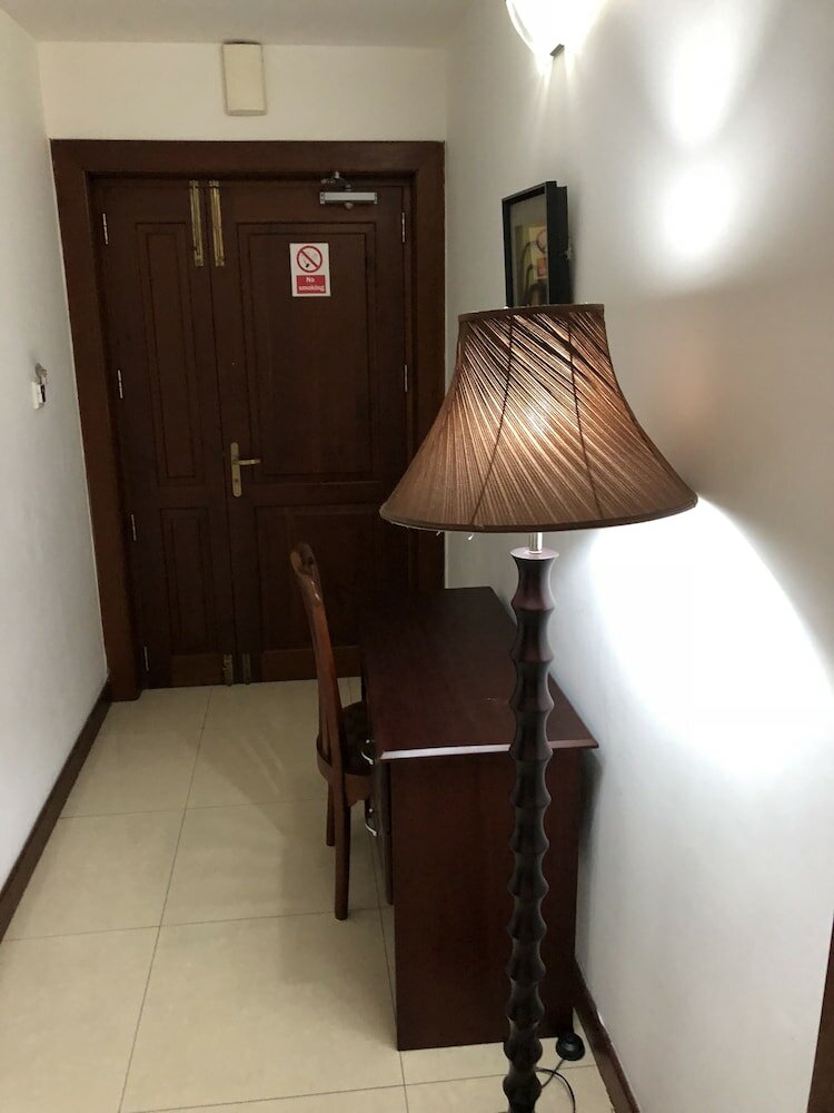 Фото Hedges Court Residencies Colombo City