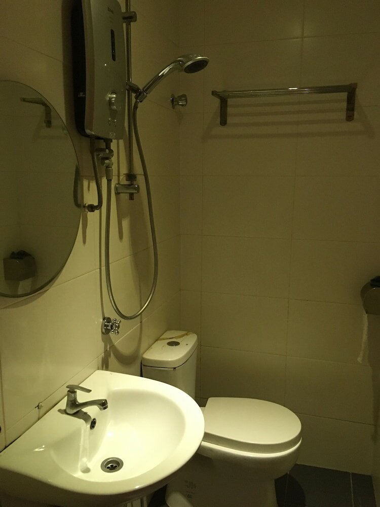 Фото Red Apple Hotel