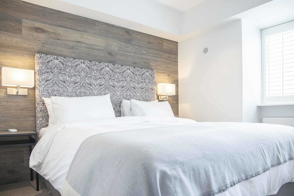 Фото Stunning Rare Soho Gem