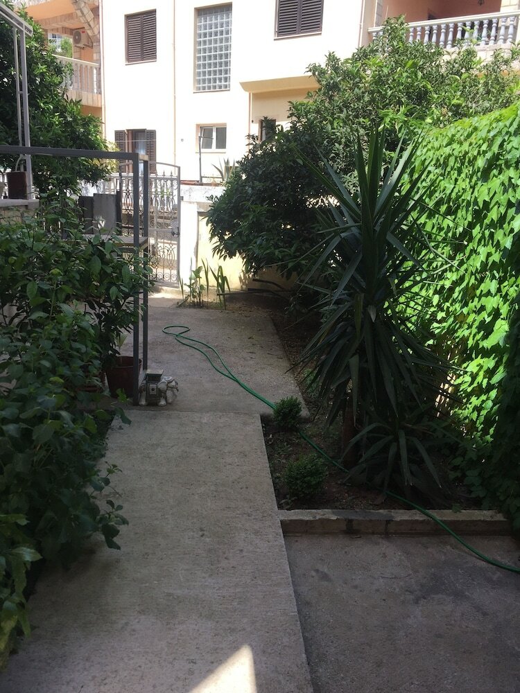 Фото Radovic apartments