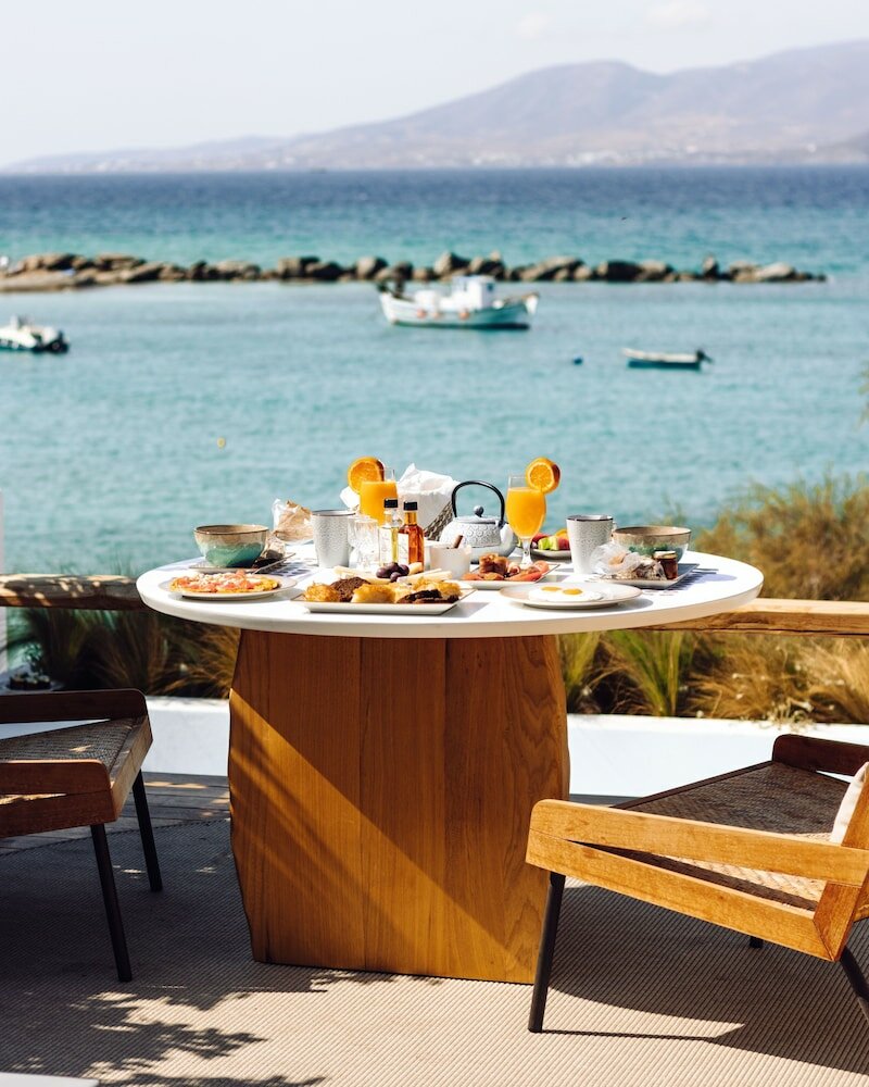 Фото Avgoustos Suites - Adults only