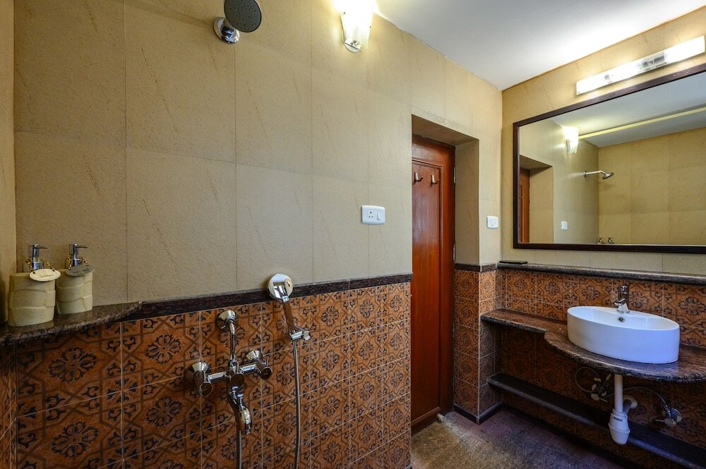 Фото Neemrana's Three Waters