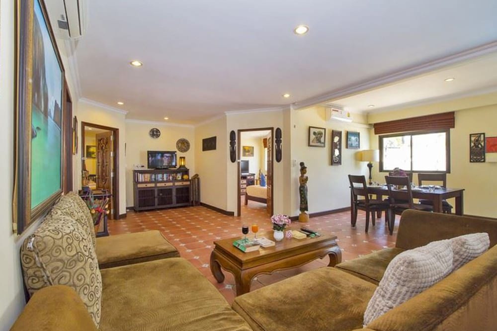 Фото Viewbor Villa - Pattaya Holiday House Walking Street