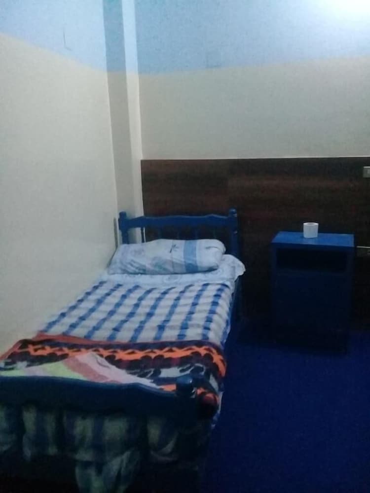 Фото Oasis Hotel