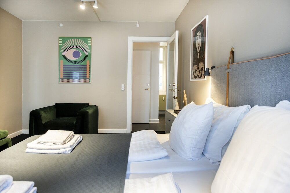 Фото By the Square - Into This Place