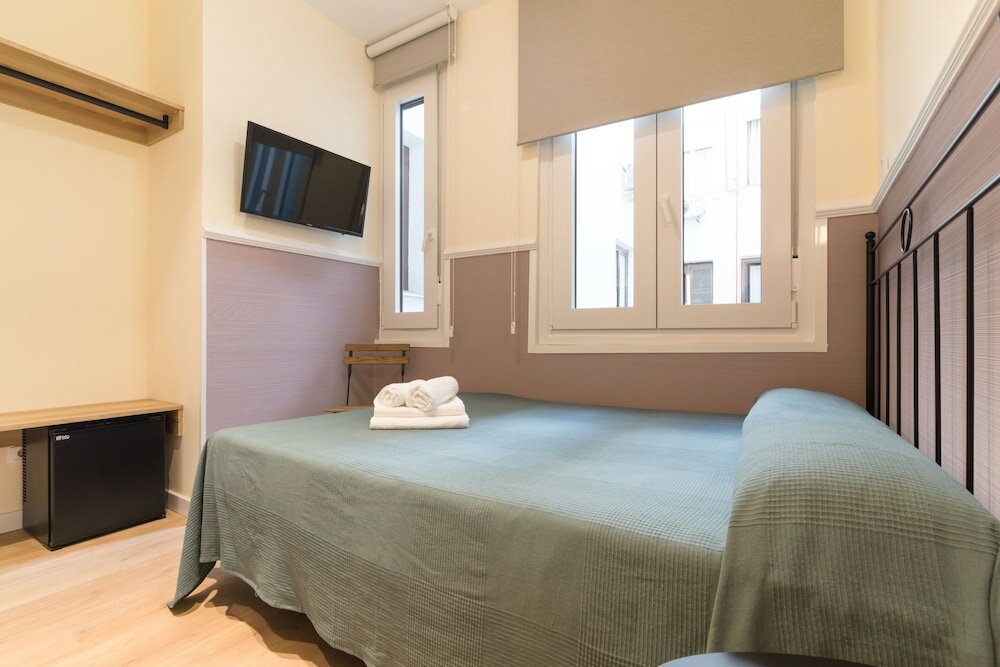 Фото Hostal Evoke Madrid