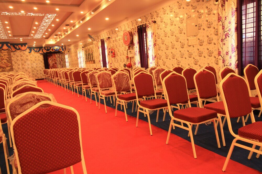 Фото Sri Sathiya Sai Residency