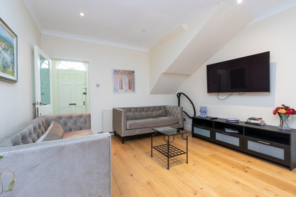 Фото Modern and Bright 3 Bedroom House in Paddington