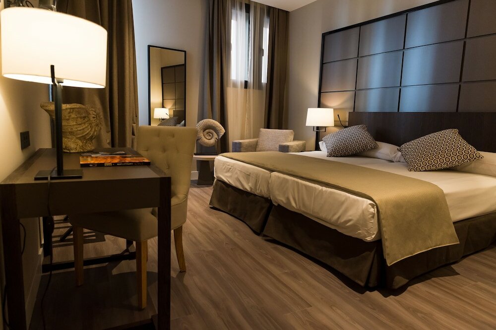 Фото Hotel Palacio de Valderrábanos