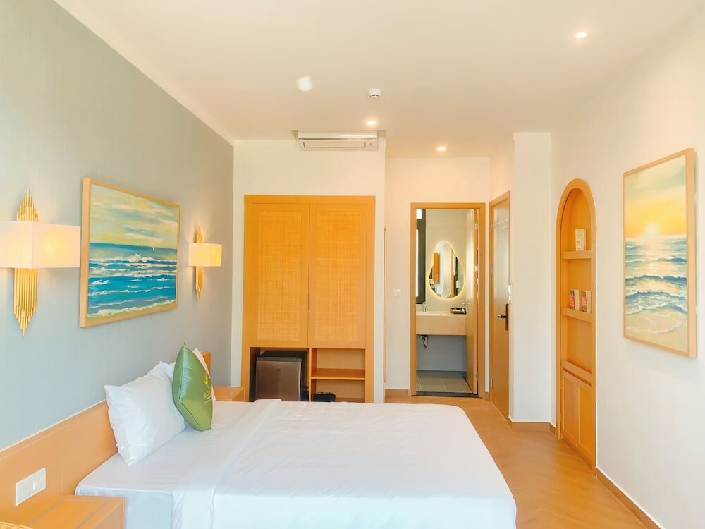 Фото Solea Hotel Grand World Phu Quoc