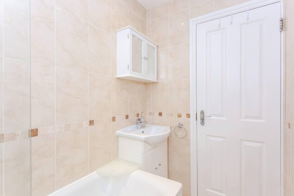 Фото Stylish 3 Bedroom Home With Garden Near Kings Cross