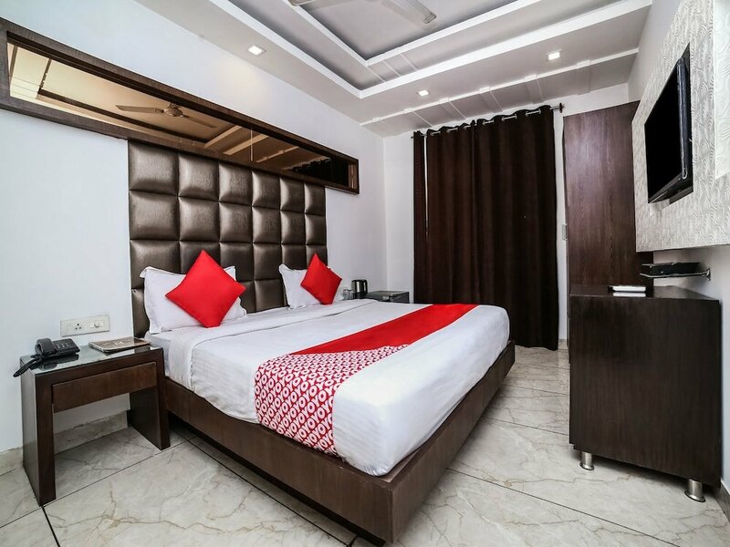 Гостиница Oyo 11150 Hotel Jmd Rooms в Дели