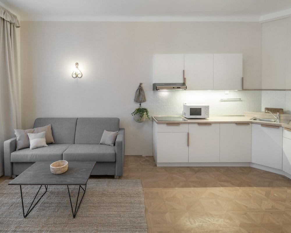 Фото 6 Continents Apartments by Adrez Living