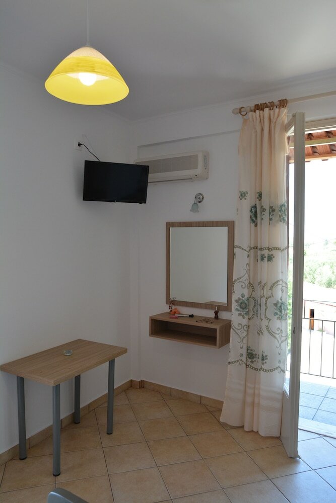 Фото Petros Giatras - Rooms