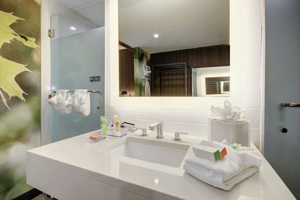 Фото Wyndham Garden Sacramento Airport Natomas