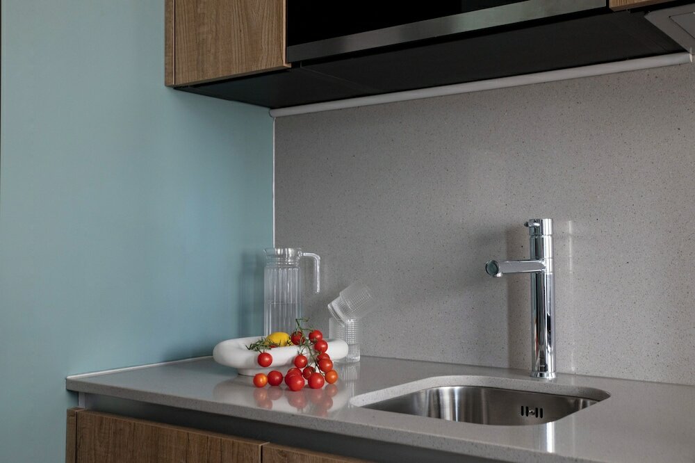 Фото Bob W Tower Hill Studios