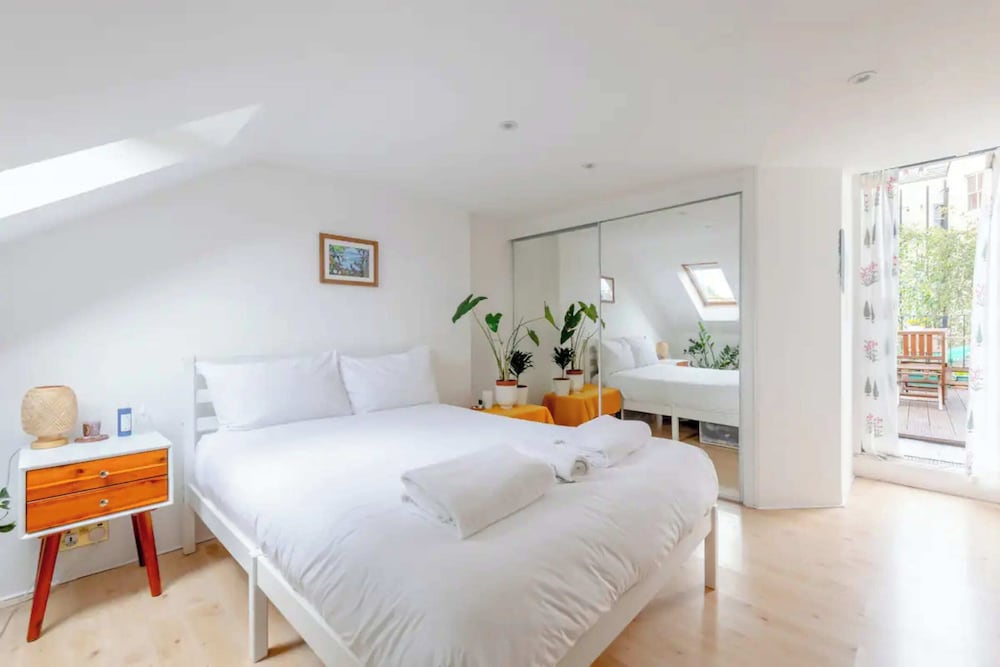 Фото Unique 1bd Flat With Terrace - West Kensington