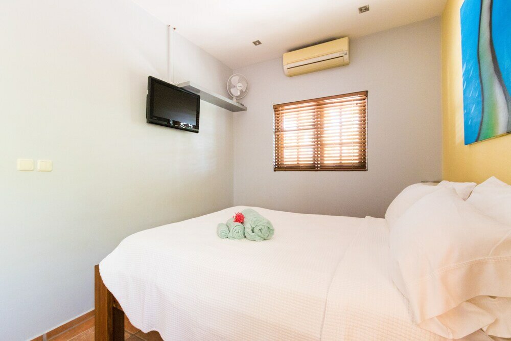 Фото Little Jungle Apartments Aruba