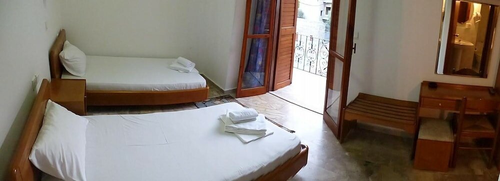 Фото Samaria Pension & Restaurant