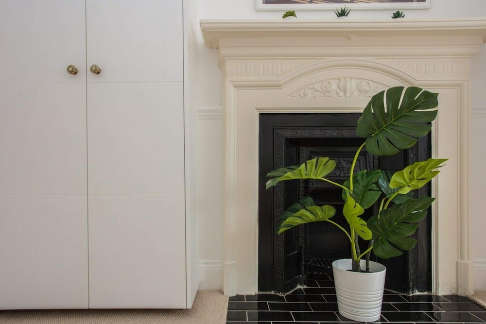 Фото Stylish & Modern 3 Bed Flat in Nw London With Garden