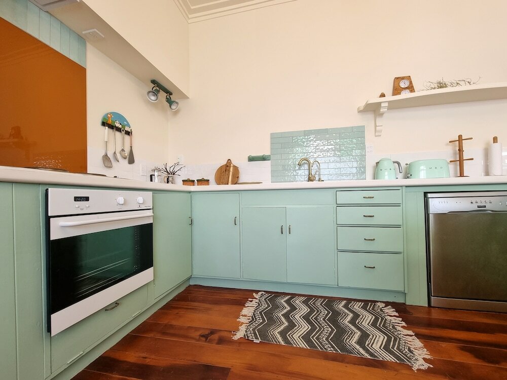 Фото 4 Bedroom Character House Papakura