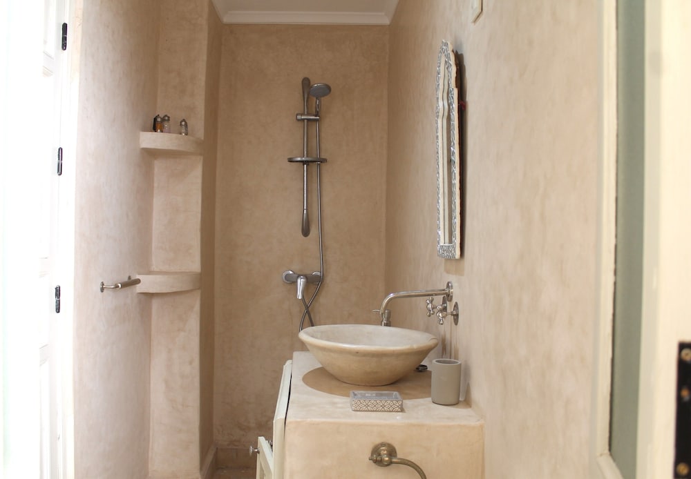 Фото Riad Tazzori