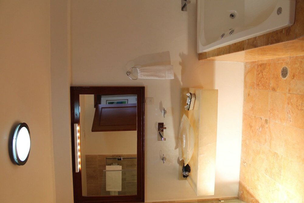 Фото Hotel La Casa del Marques de Comillas