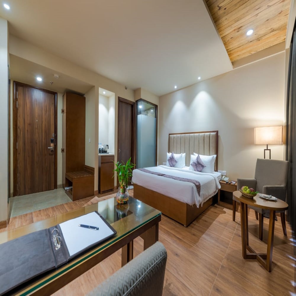 Фото Hotel Cachar Club by Siara