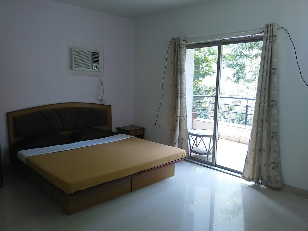 Фото Valencia Hospitality Service Apartments