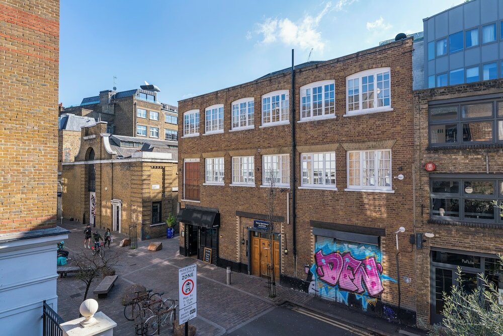 Фото Berkley Aparthotel