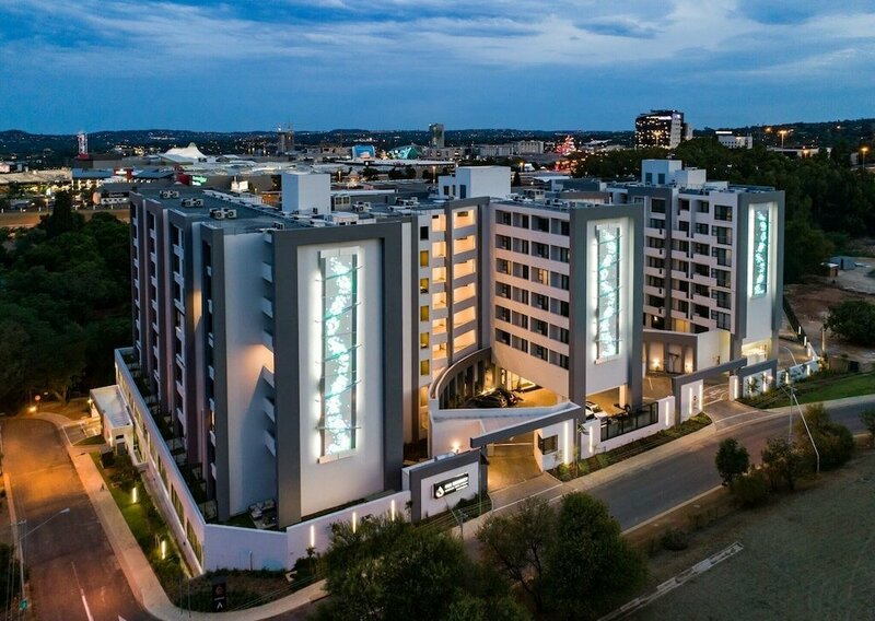 Гостиница The Regency Apartment Hotel Menlyn