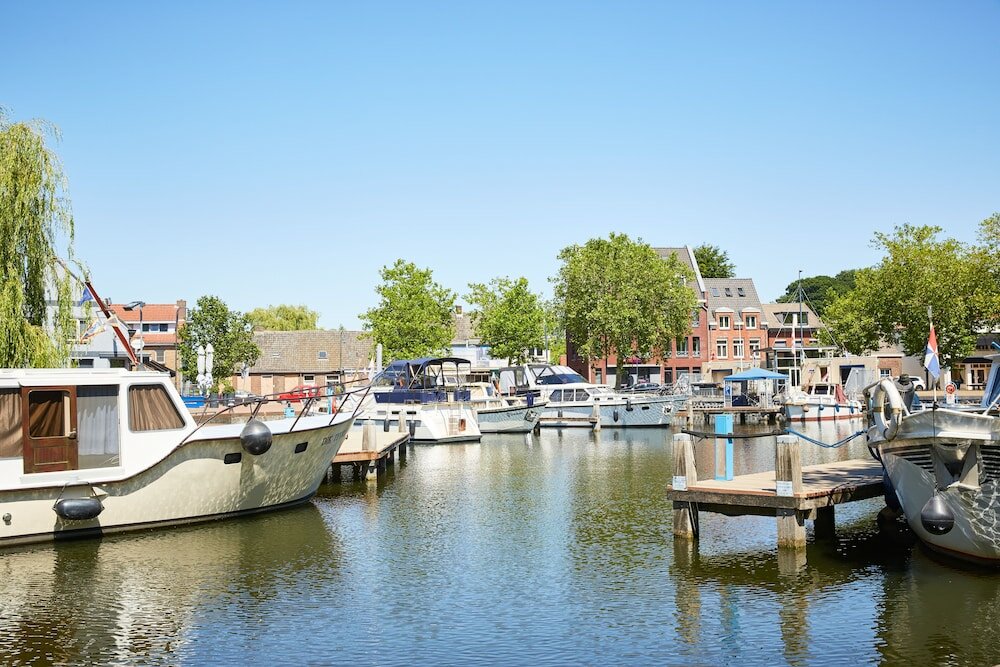 Фото Hotel The Yard