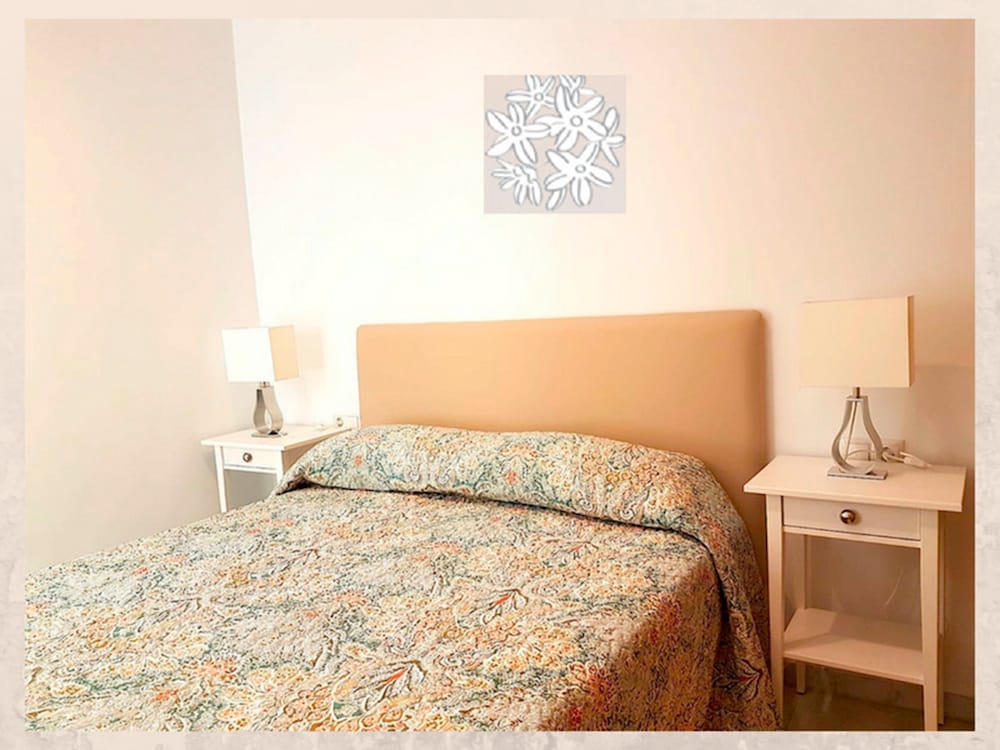 Фото Renthas Perchel Apartment